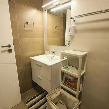 Dani Apartment Navodari