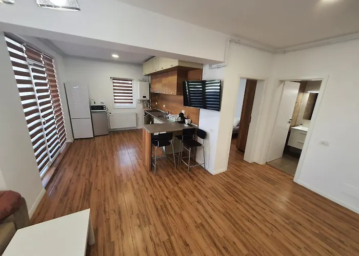 Mamaia - Nord Uk アパート ナボダリ